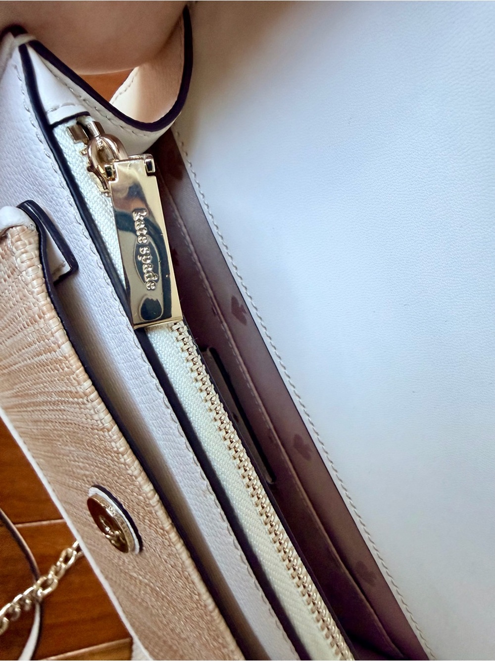 Kate Spade Remi Pineapple Flap Chain Crossbody in the color parchment multi NWOT - Picture 12 of 12